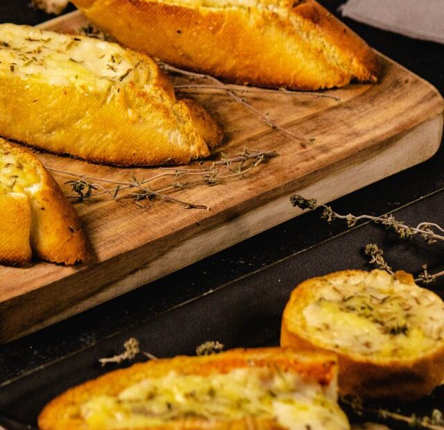 Air-Fryer Garlic Bread Recipe